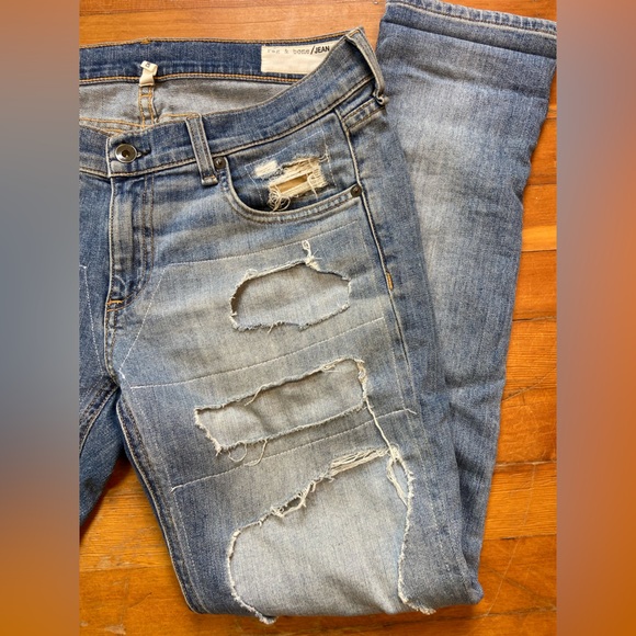 Rag & Bone Dre Distressed Boyfriend Jeans – Low‑Rise Light Wash Denim - Sz 27 - Picture 8 of 17